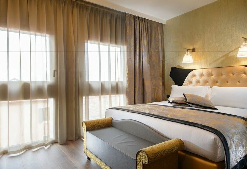 Camera Superiore, Palazzo Veneziano   Venice Collection