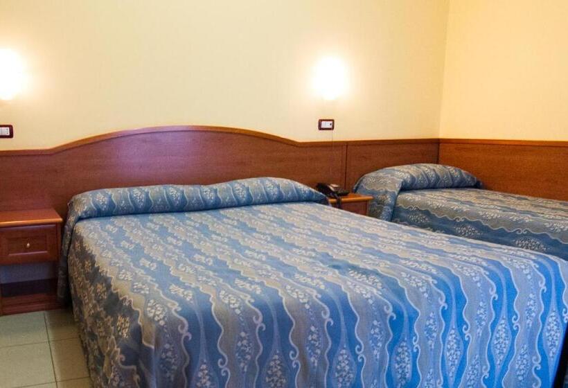 Номер Стандарт Трехместный, Pensione Al Pescatore