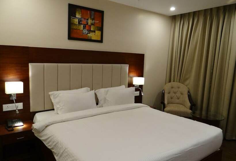 디럭스 룸, Tridev