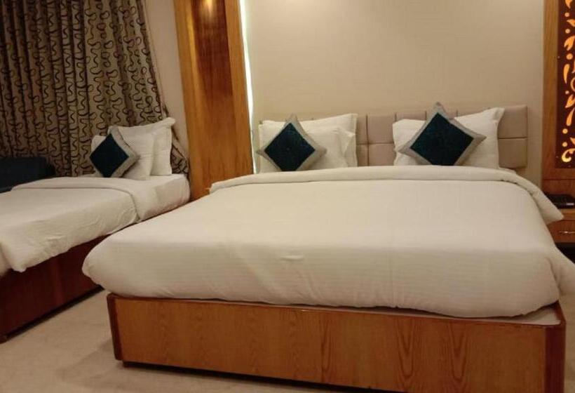 패밀리 스위트, Tridev