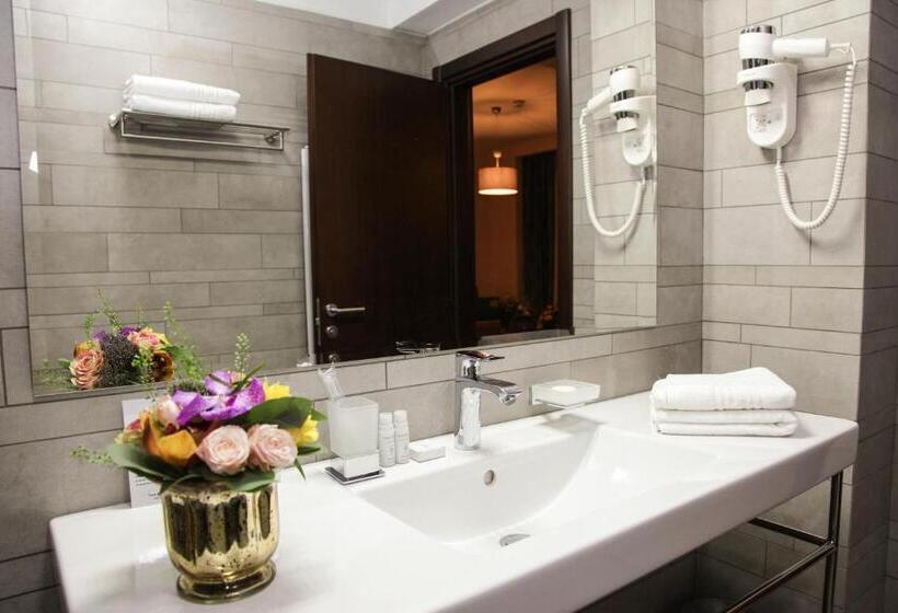 标准间, Victoria Bulevard