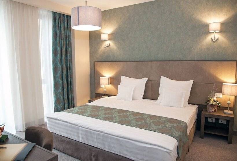 高级大房间, Victoria Bulevard