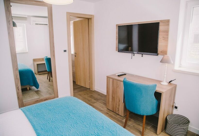 디럭스 룸 도시 전망, Ibella Luxury Rooms