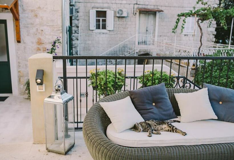 디럭스 룸 도시 전망, Ibella Luxury Rooms