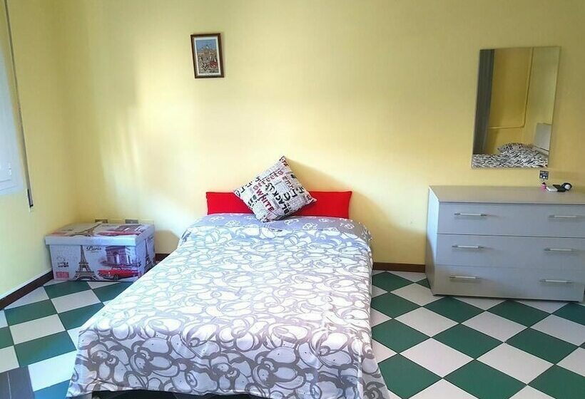 스탠다드 룸 더블 침대, Nightstars B&b