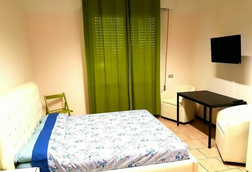 스탠다드 룸 더블 침대, Nightstars B&b