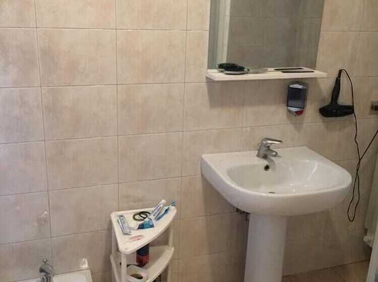 트리플 클래식 룸, Nightstars B&b