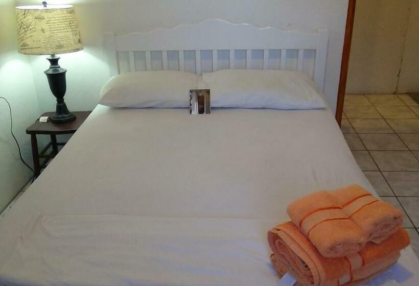 דירת חדר, Hacienda Tropical Guest House
