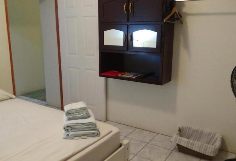 דירת חדר, Hacienda Tropical Guest House