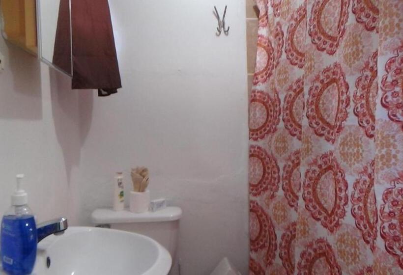 חדר סטנדרט לשלושה, Hacienda Tropical Guest House