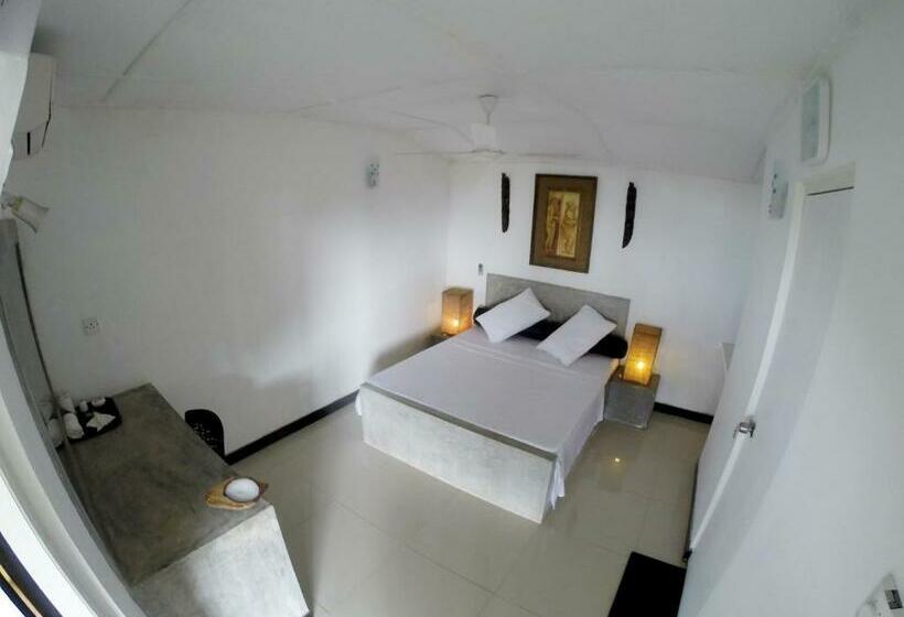 디럭스 룸, Southern Beach Castle Hotel & Restaurant