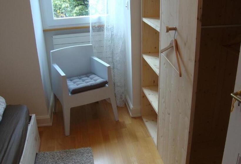 Camera Standard Singola Bagno Condiviso, B&b Laupenring, Basel