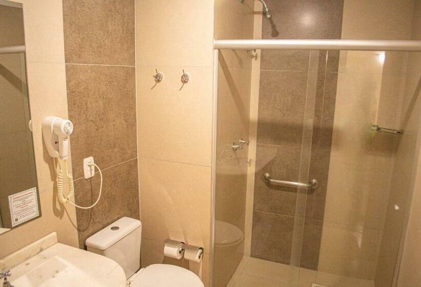 غرفة قياسية, Balneário