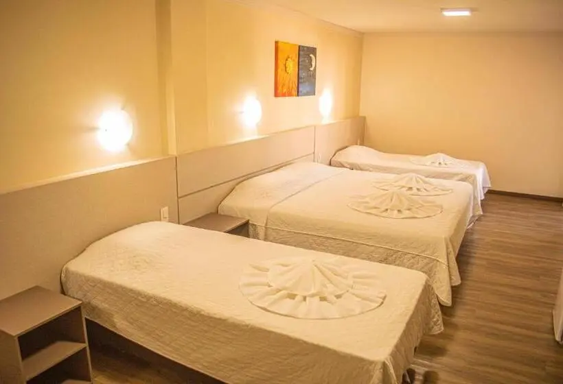 Standard Neljän Hengen Huone, Balneário