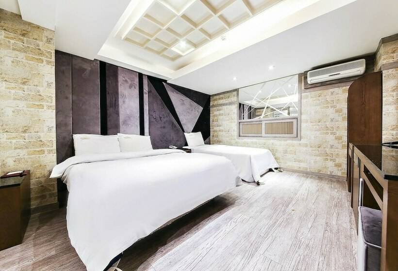 חדר דלוקס, Bundang Regency