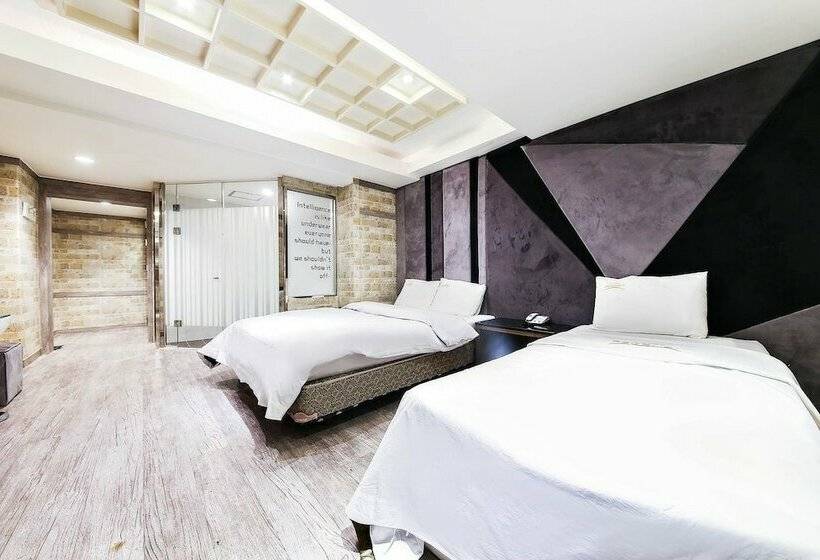 חדר דלוקס, Bundang Regency