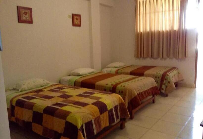 اتاق استاندارد سه نفره, Hostal La Estancia