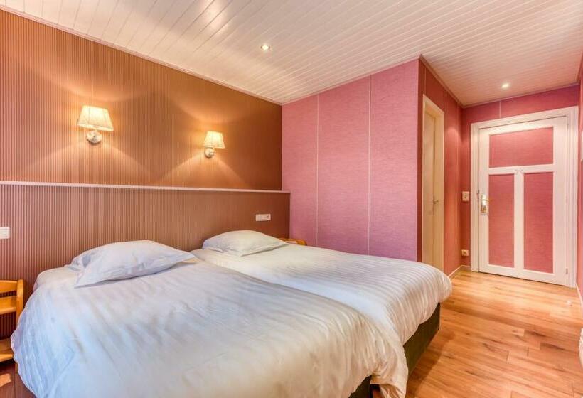 Номер Стандарт, Hôtel Le Cor De Chasse
