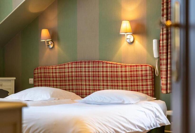 Номер Стандарт, Hôtel Le Cor De Chasse