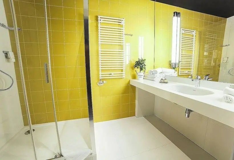 Standard-huone, Metropolitan