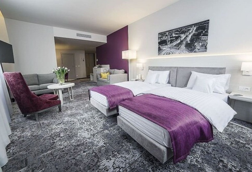 اتاق لوکس, Metropolitan