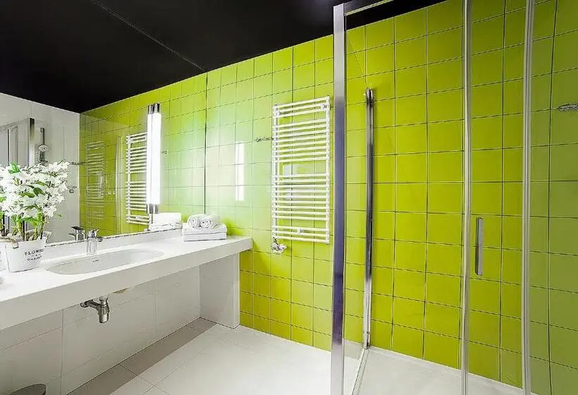 Standard-huone, Metropolitan
