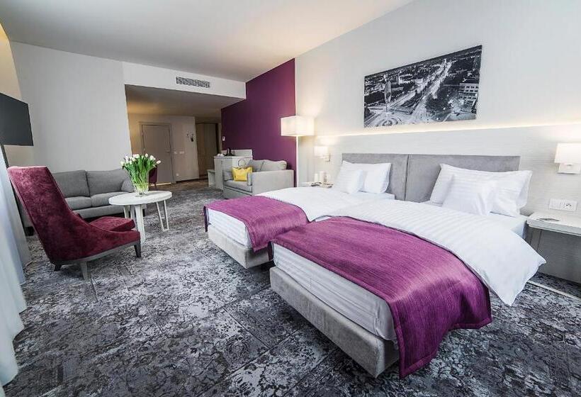 اتاق لوکس, Metropolitan