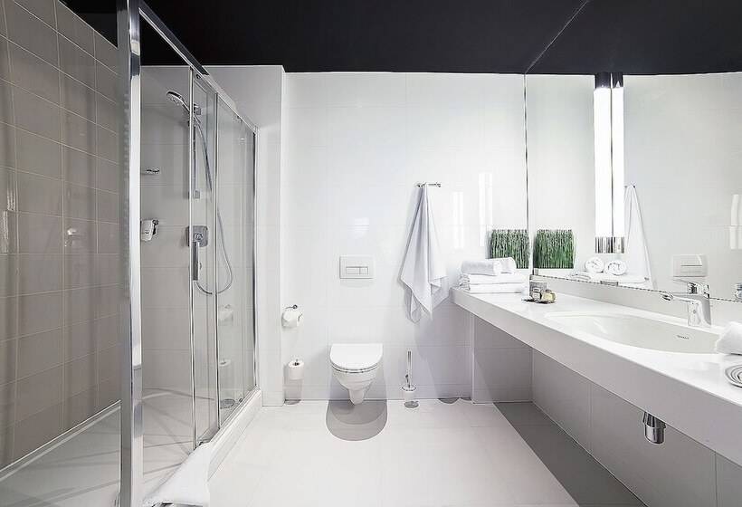 اتاق لوکس, Metropolitan