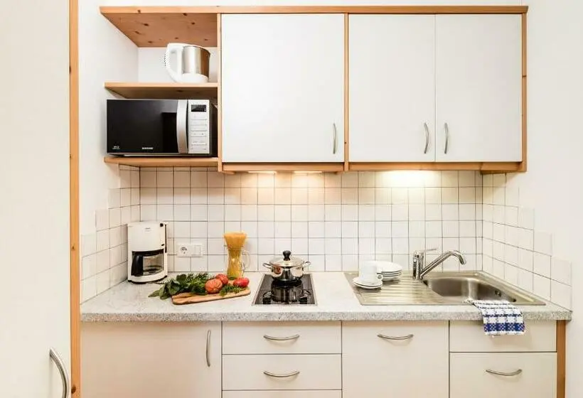 Huoneisto 1 Makuuhuone Terassi, Nutzhof   Mediterran Flair
