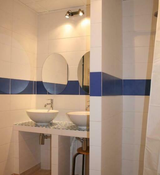 컴포트 트리플 룸, Résidence Universitaire Lanteri