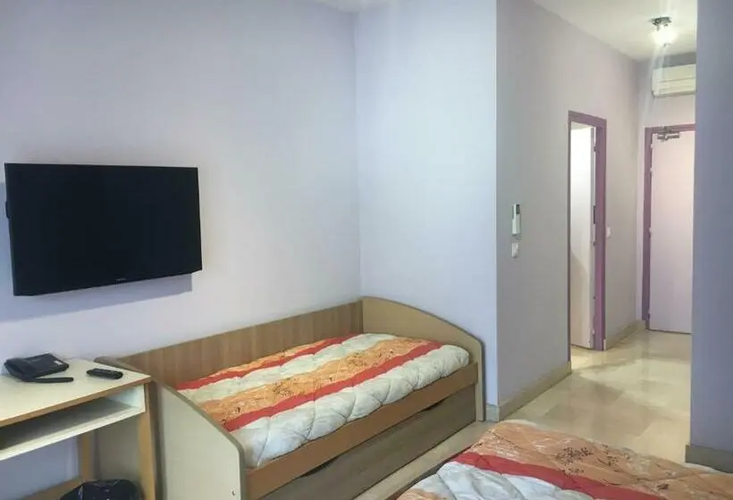 Comfort Kolmen Hengen Huone, Résidence Universitaire Lanteri