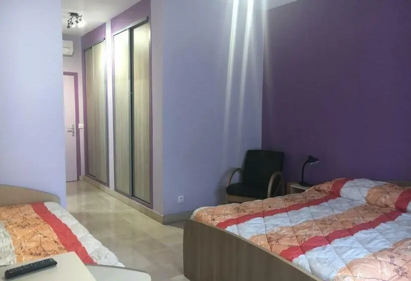 Comfort Kolmen Hengen Huone, Résidence Universitaire Lanteri