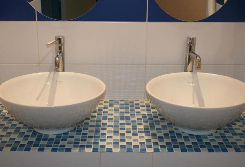 컴포트 트리플 룸, Résidence Universitaire Lanteri