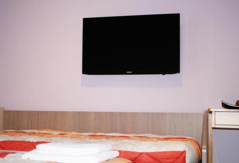 컴포트 트리플 룸, Résidence Universitaire Lanteri