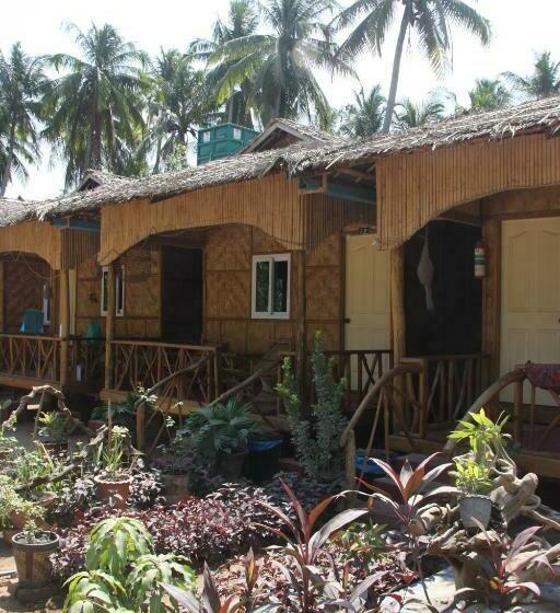 اتاق استاندارد با بالکن, Soe Ko Ko Beach House & Restaurant