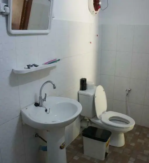 اتاق استاندارد با بالکن, Soe Ko Ko Beach House & Restaurant