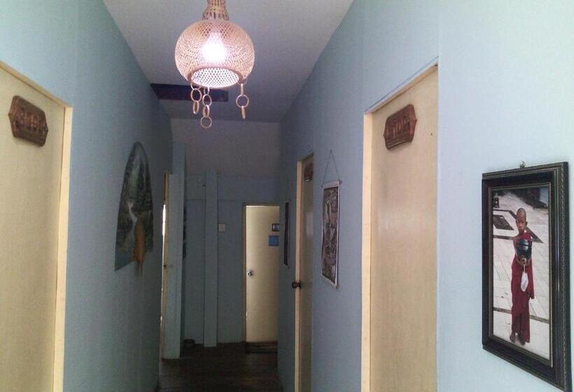 اتاق اکونومی با حمام مشترک, Soe Ko Ko Beach House & Restaurant