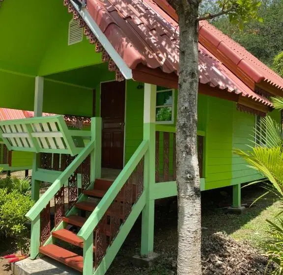 スーペリアールーム, บ้านเรือนไท มวกเหล็ก Ban Ruenthai Muaklek