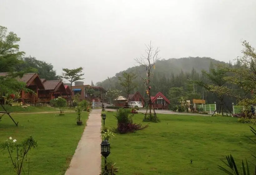 ファミリールーム, บ้านเรือนไท มวกเหล็ก Ban Ruenthai Muaklek