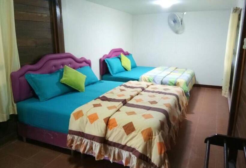 带2个卧室的别墅, บ้านเรือนไท มวกเหล็ก Ban Ruenthai Muaklek