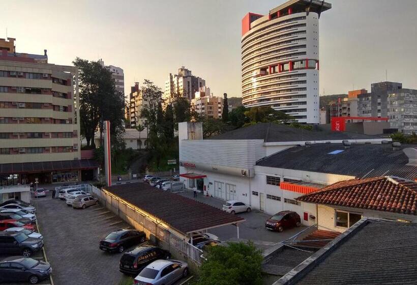 إستوديو قياسى, Soratur Hotel & Coworking