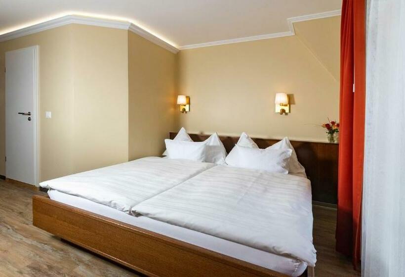 Номер Стандарт, Swiss Inn & Apartments