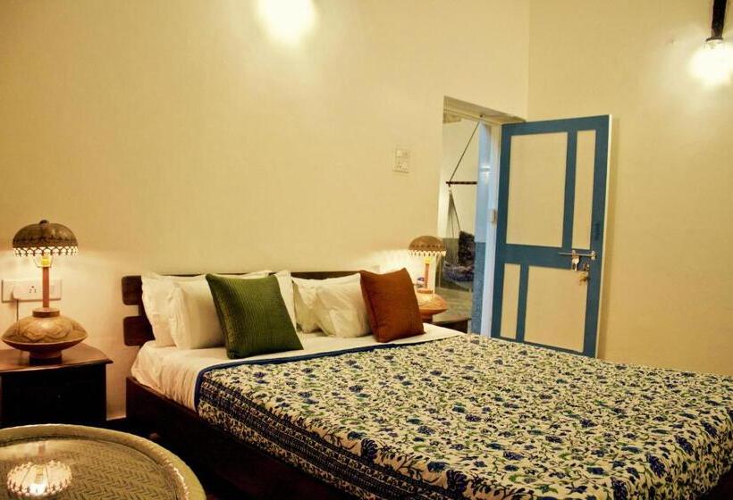 Standardrum, Moustache Jodhpur