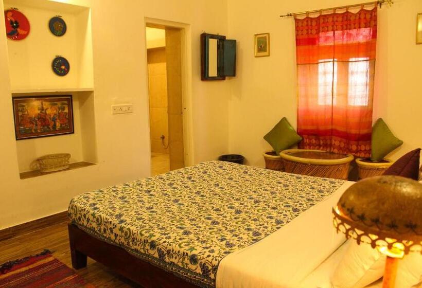 Standardrum, Moustache Jodhpur