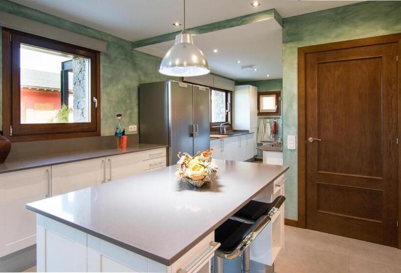 침실 1개 주택, Les Feixes Llargues Casa Amb 7 Suites  Lloguer De Casa Sencera, Amb Capacitat Per 14 Persones