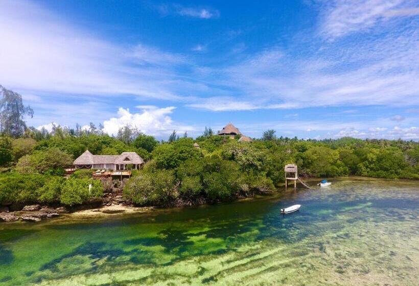 بانگلوی استاندارد با چشم‌انداز دریا, Rock And Sea Resort