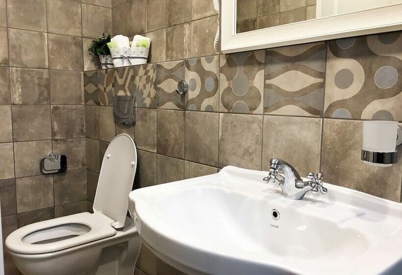 Quarto Estandar, Family Hotel Agoncev