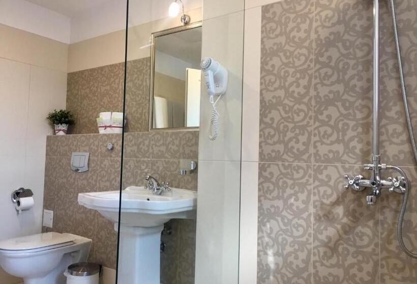 디럭스 룸, Family Hotel Agoncev