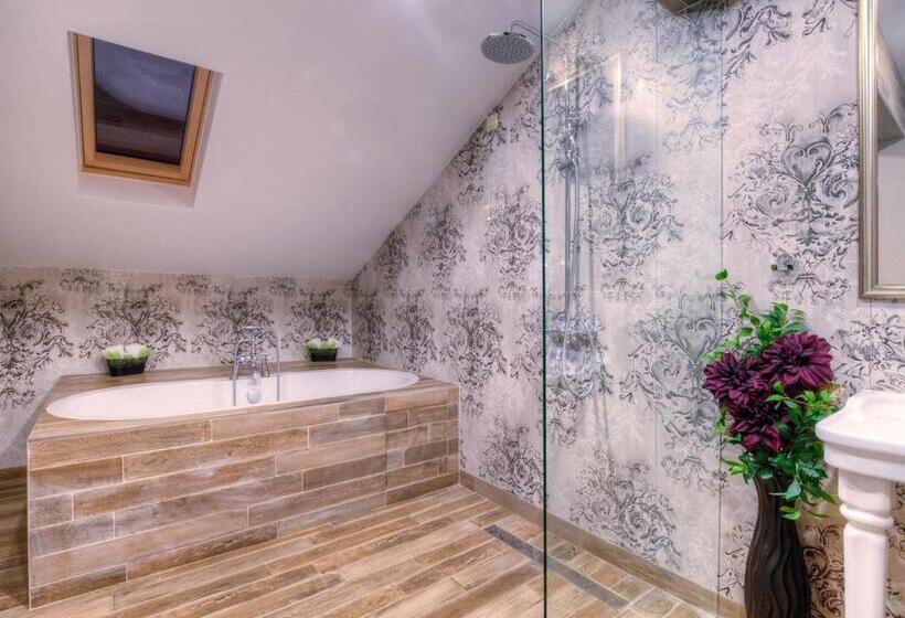 Apartamento 3 Dormitórios, Family Hotel Agoncev
