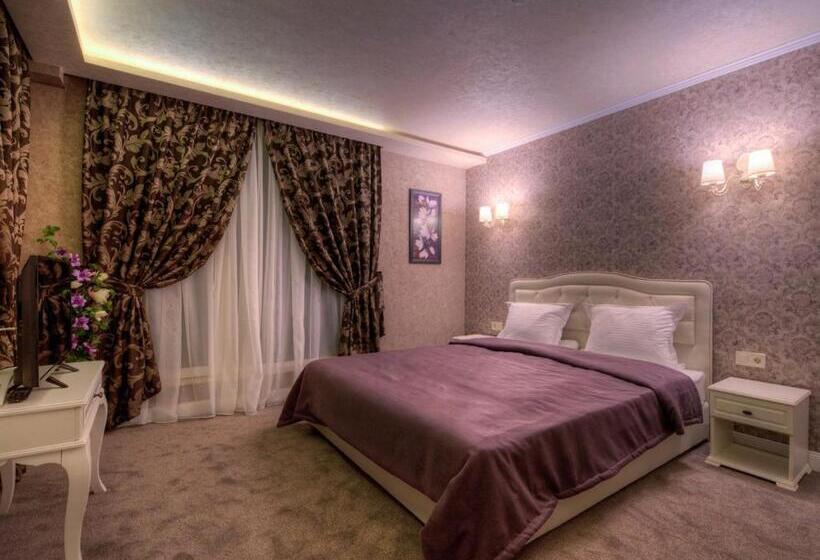 Apartamento 3 Dormitórios, Family Hotel Agoncev